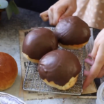 Turkuaz Kitchen Chocolate Sweet Buns