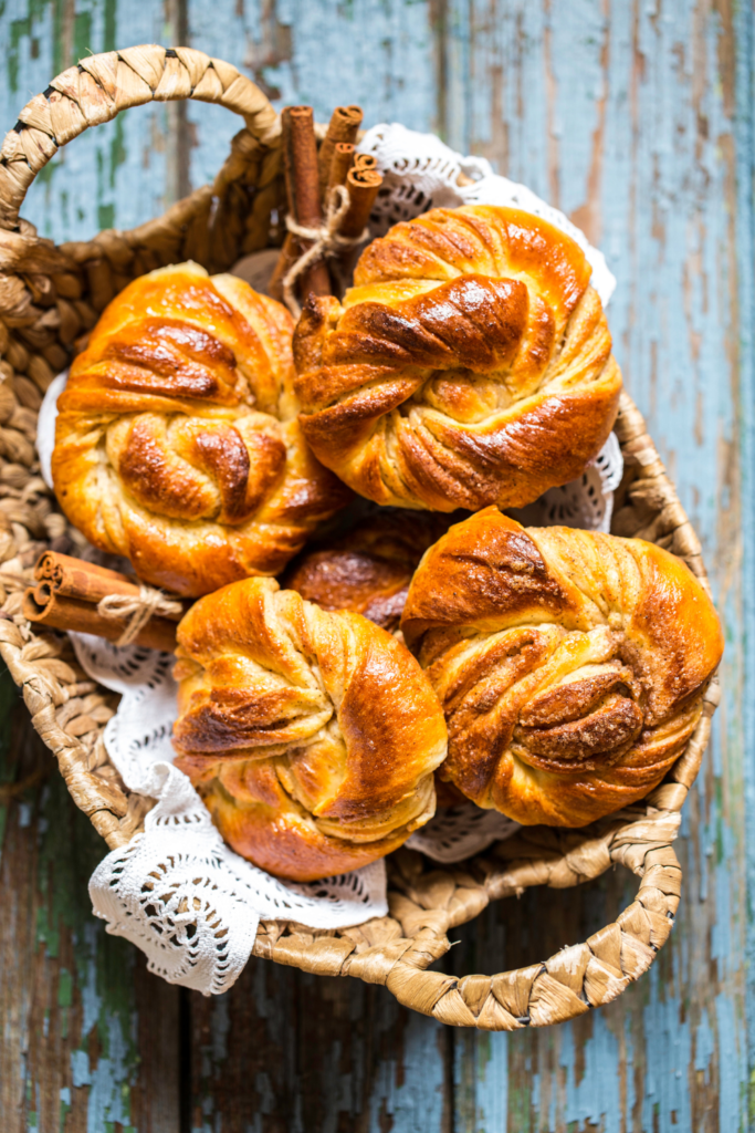 Turkuaz Kitchen Cinnamon Buns