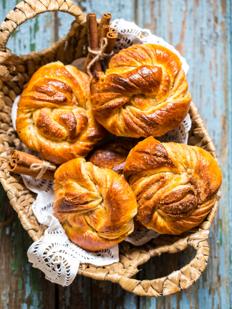 Turkuaz Kitchen Cinnamon Buns