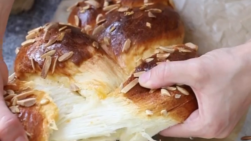 Turkuaz Kitchen Easter Bread