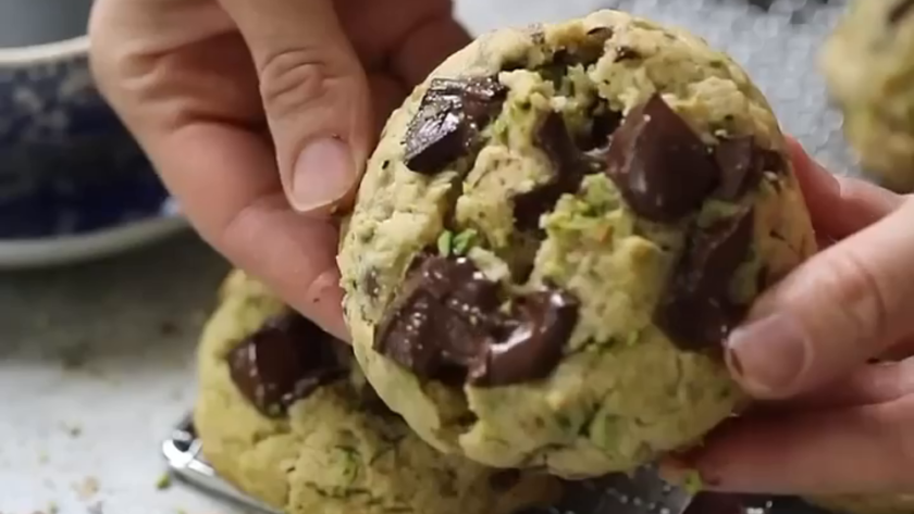 Turkuaz Kitchen Pistachio Chocolate Cookies