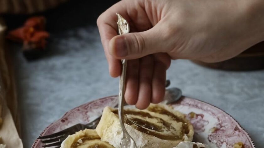 Apple Roll Cake Recipe